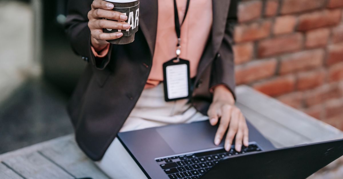 Como usar o LinkedIn para arranjar emprego: O guia definitivo para o profissional angolano